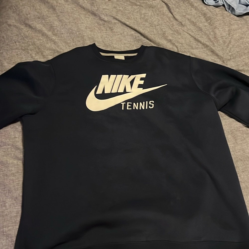 NIKE TENNIS CREW!